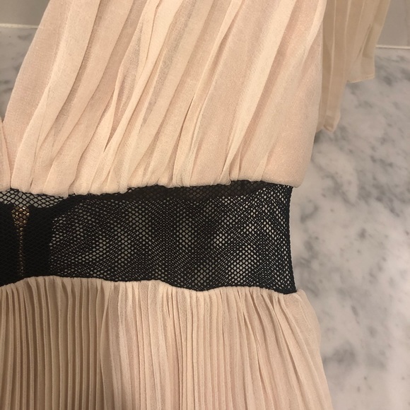 hayden pink black pleated flutter sleeve gown - Picture 5 of 12